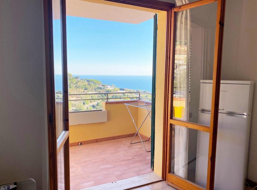 Capoliveri Appartamento Panoramico Con Terrazzo Luaran gambar