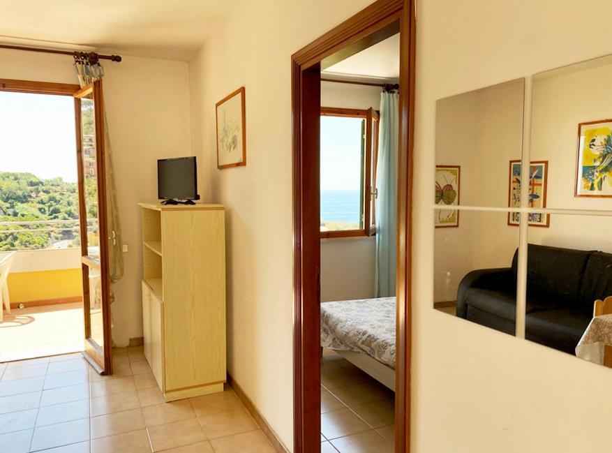 Capoliveri Appartamento Panoramico Con Terrazzo Luaran gambar