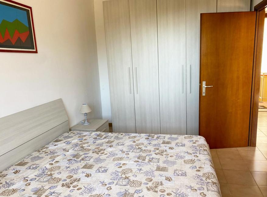 Capoliveri Appartamento Panoramico Con Terrazzo Luaran gambar